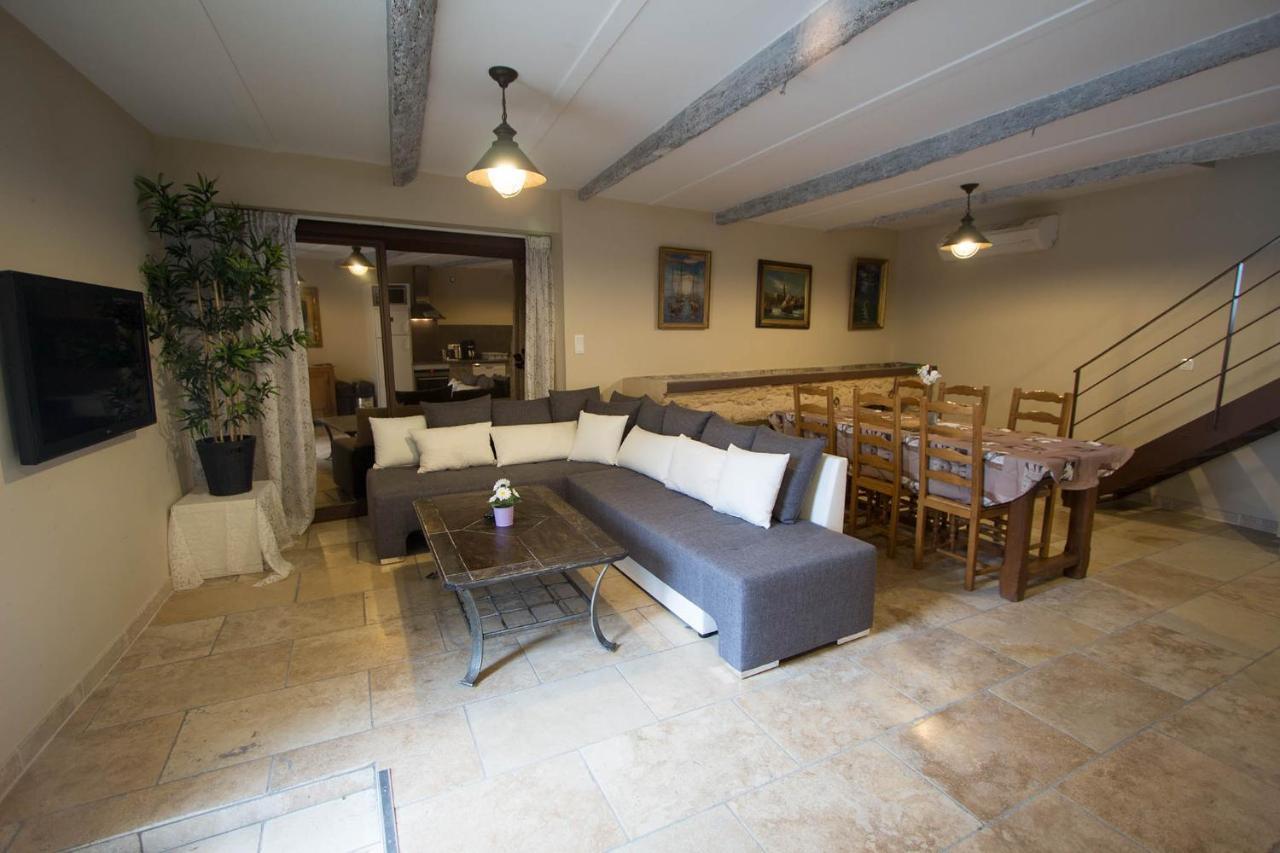 Chateau Rieutort Gites Saint-Pargoire 外观 照片